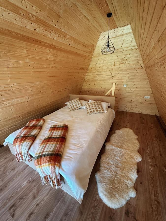 Отель The Frog Glamping Хорезу Экстерьер фото
