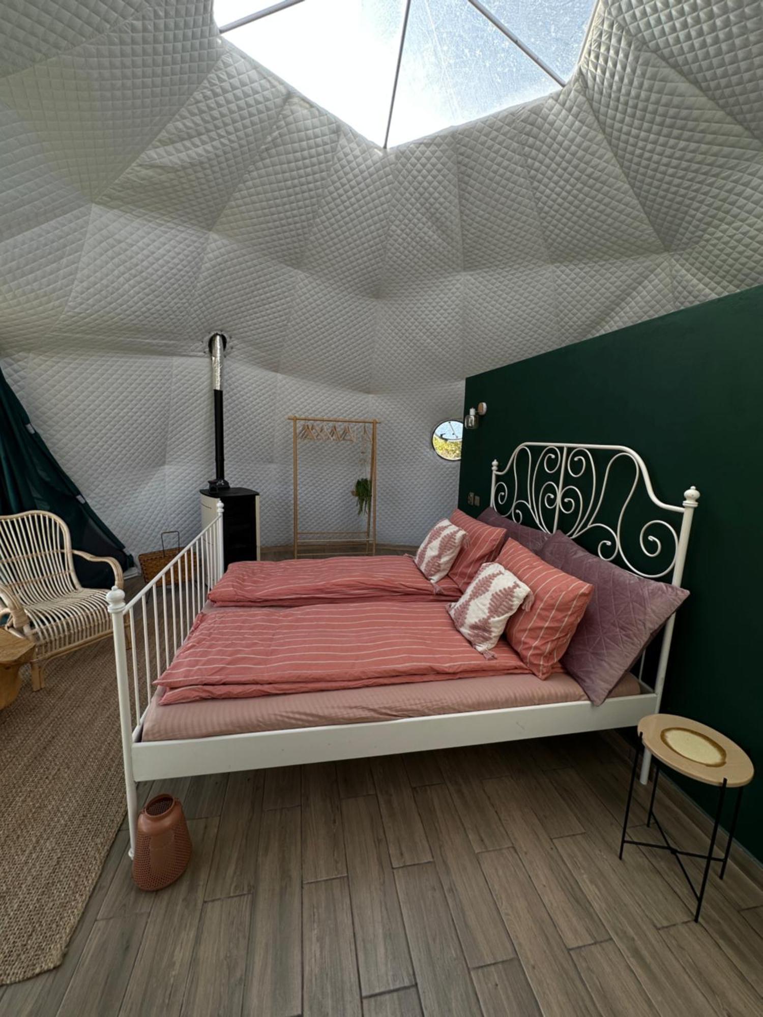 Отель The Frog Glamping Хорезу Экстерьер фото