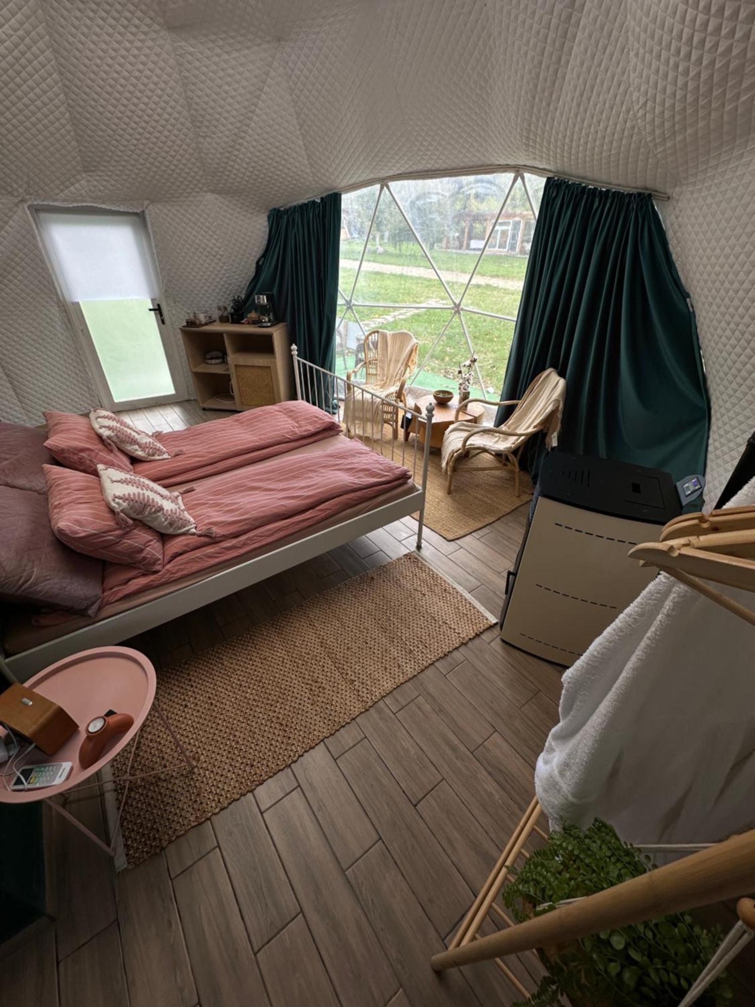 Отель The Frog Glamping Хорезу Экстерьер фото